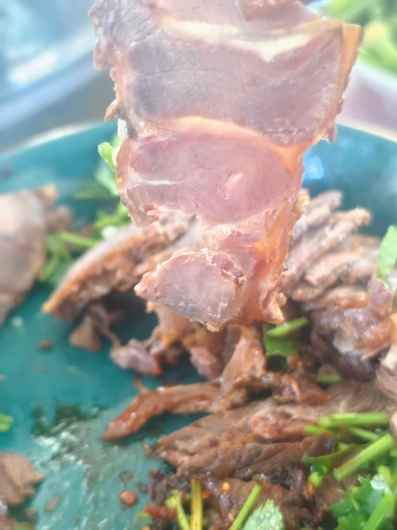 酱牛腱子厂家直销常年供应酱香牛肉开袋即食酱香浓郁鲜嫩多汁