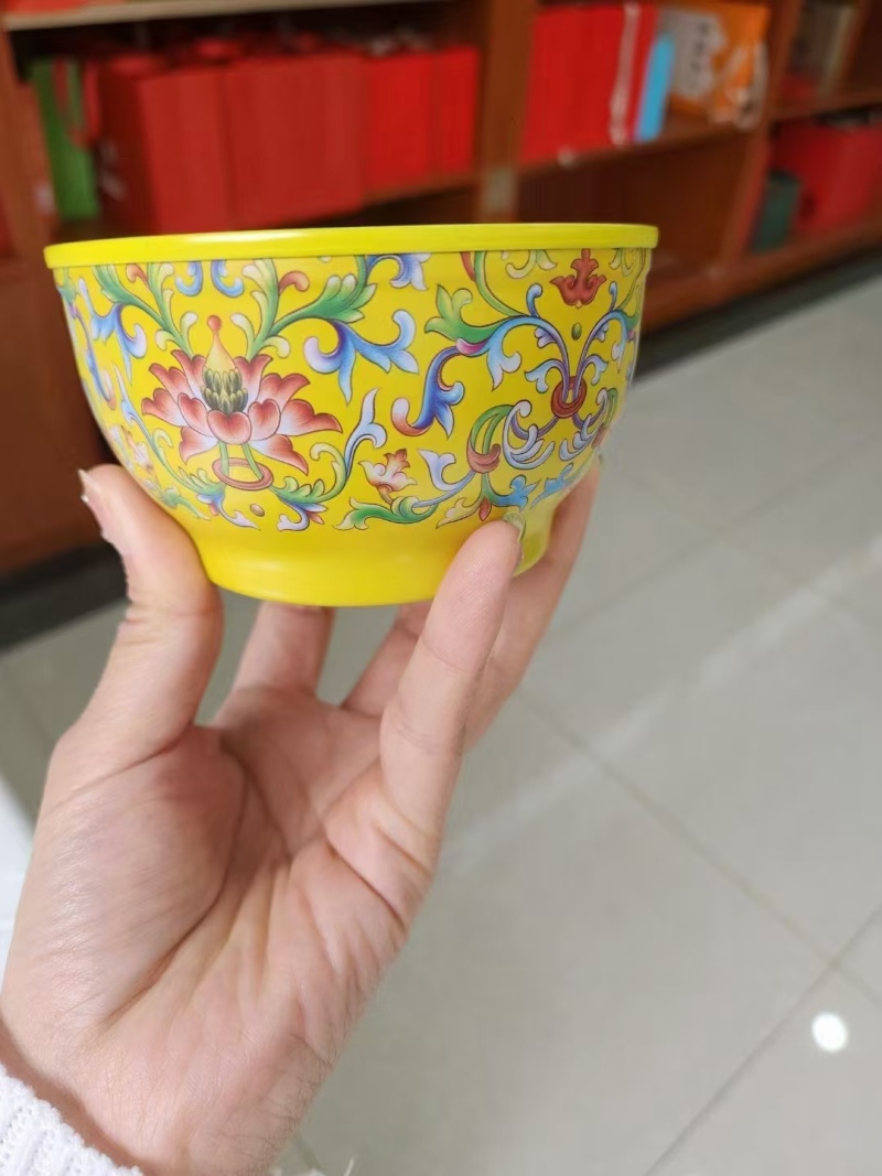 花碗常温佛跳墙，净重240克内含:海参鲍鱼扇贝肉等等