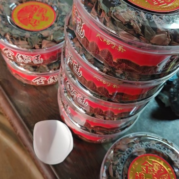金线莲茶，多年经营，基地直供欢迎联系，批发零售都可以发货