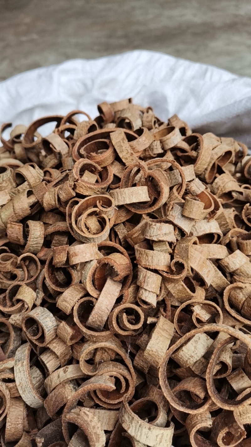 精品刮皮厚朴条8.8