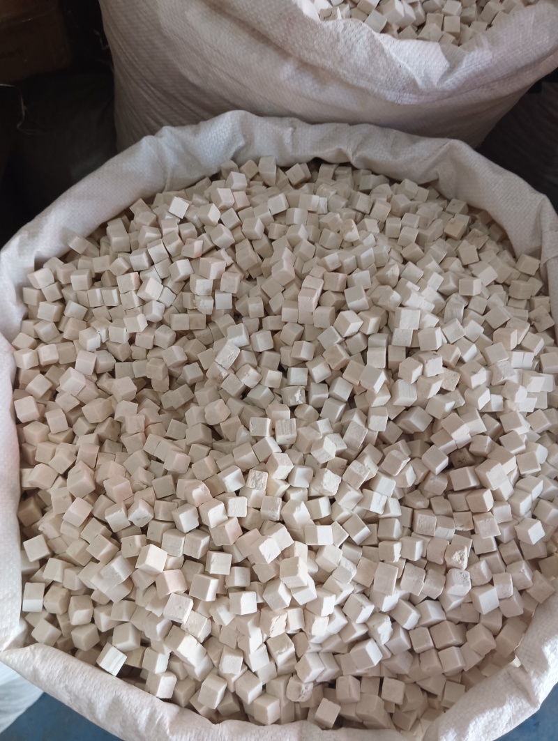 新货茯苓中心丁中药材批发散装白茯苓块茯苓丁茯苓碎批发