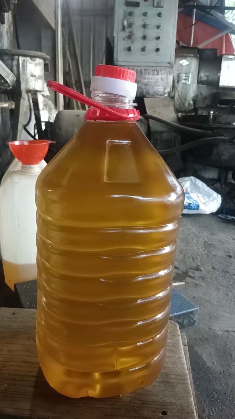 品质纯正传统工艺压榨花生油自有加工设备按需包装