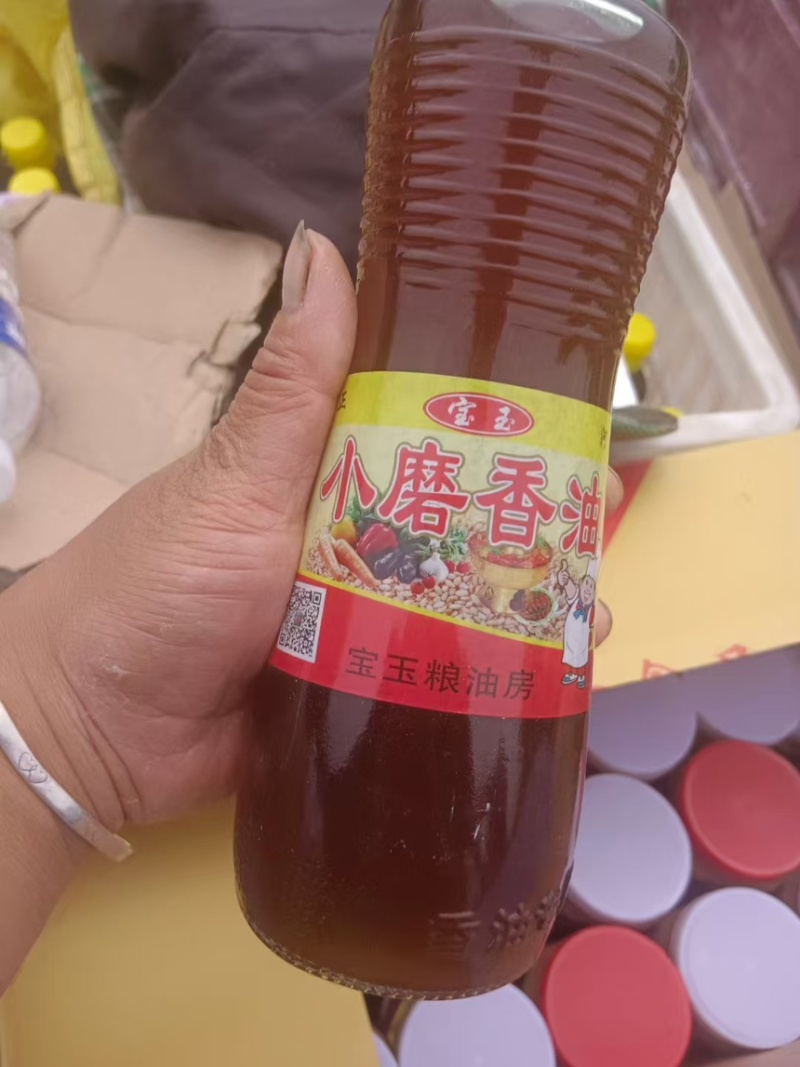 河南特产香油压榨工艺，品质纯正，欢迎咨询