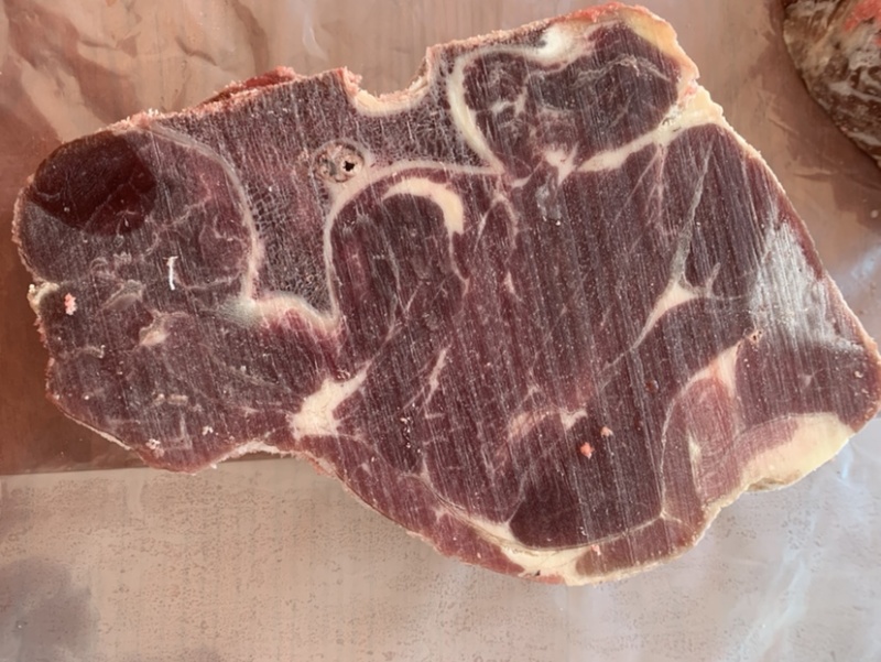 满肉牛脖骨精品满肉牛脖骨量大从优欢迎各地客商洽谈合作