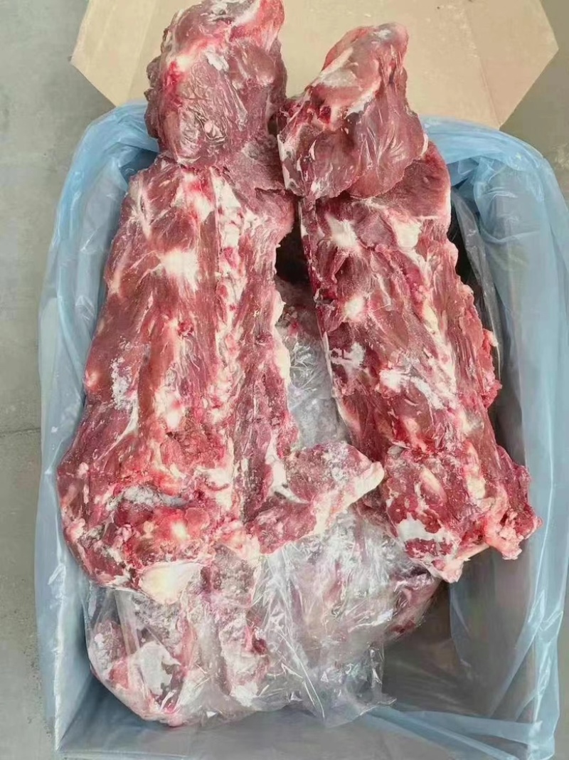 牛脖骨满肉牛脖骨骨头馆酱牛骨店食材。
