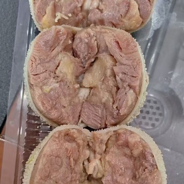 羊肚包肉大块瘦牛肉小羔羊净肚包制而成