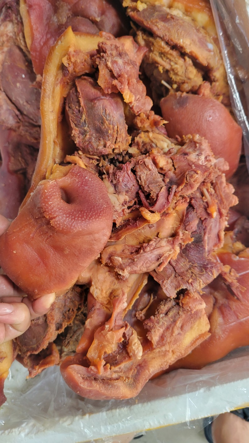 全熟卤猪头肉卤猪嘴巴猪核桃肉猪头皮五香卤猪头肉