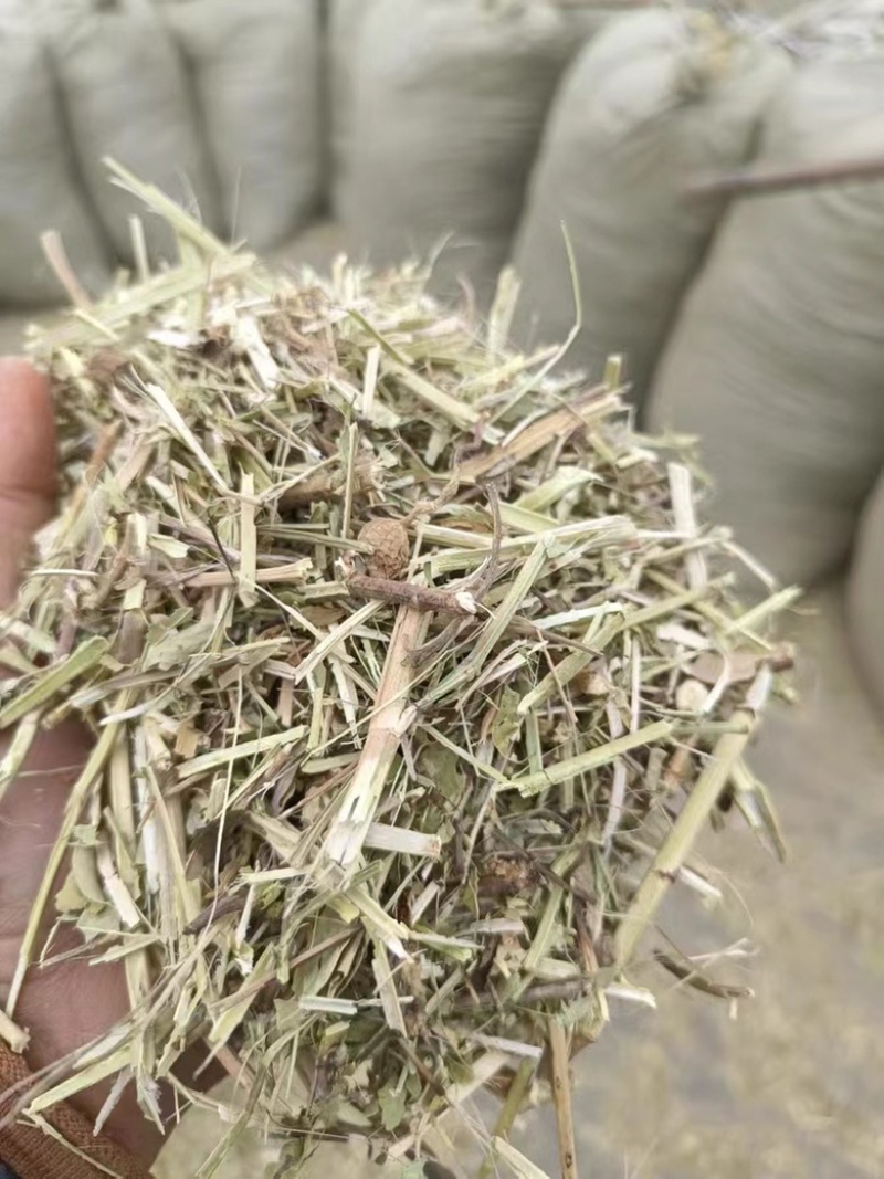 风选花生秧草段、无土无膜量大从优