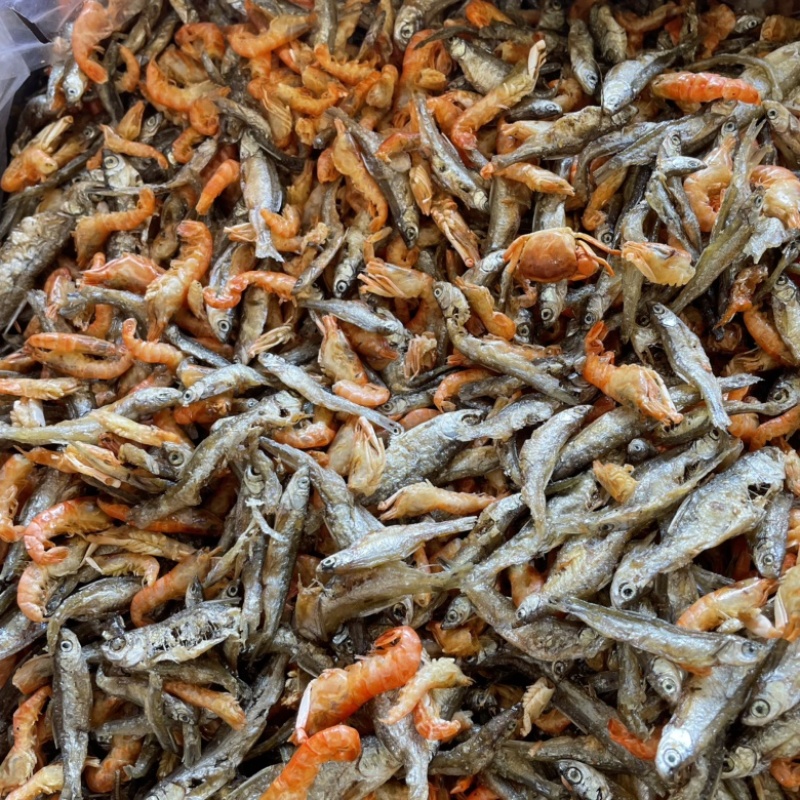 炸鱼拌虾生晒鱼干拌虾小鱼小虾地摊电商实体批发鱼