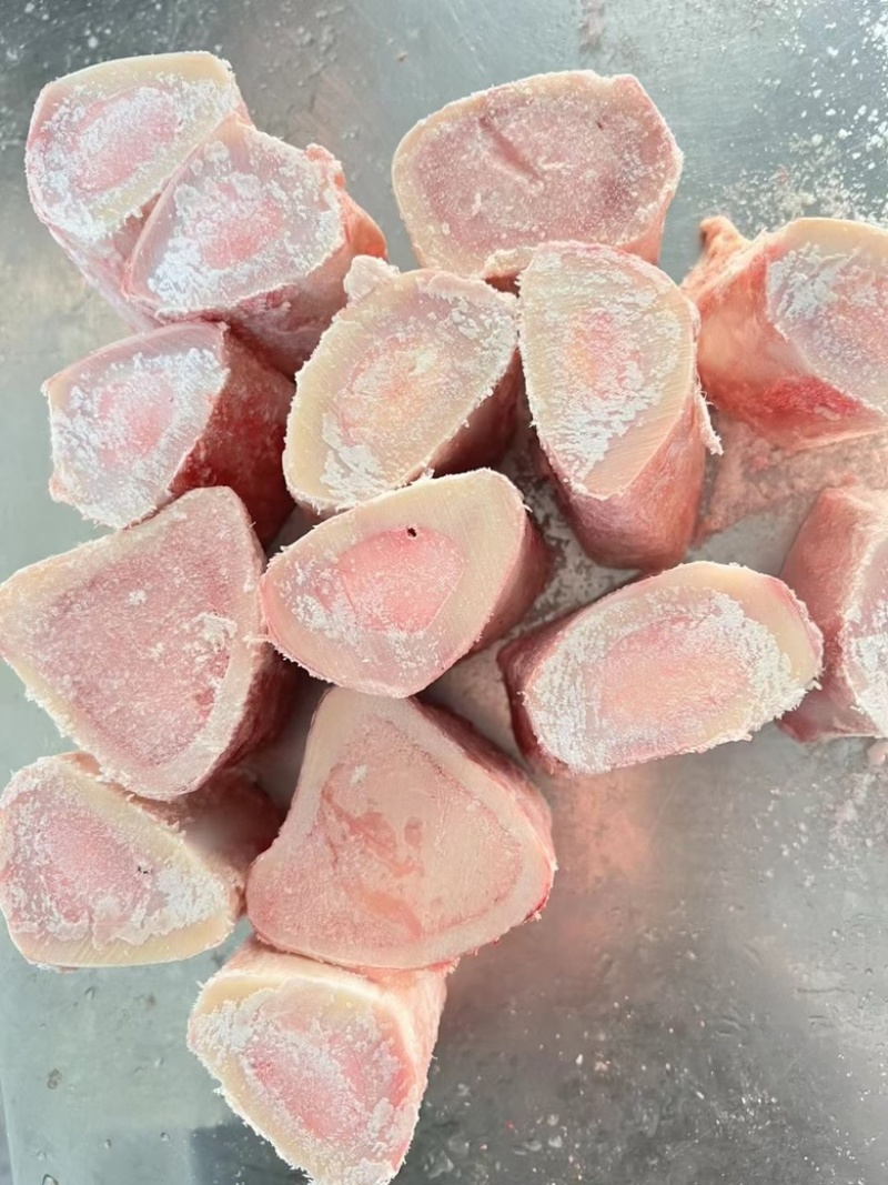 牛棒骨中段，一手货源，欢迎老板进店咨询。