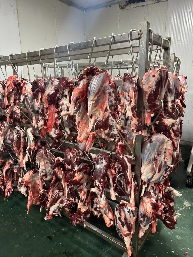 鲜牛肉，羊肉批发零售。卤肉批发零售供应。诚信经营服务客户