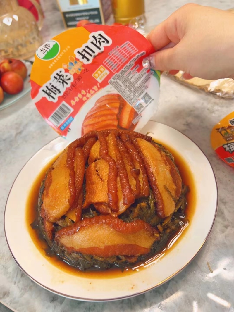 梅菜扣肉，即热及时，大师制作，口味稳定，饭店好品