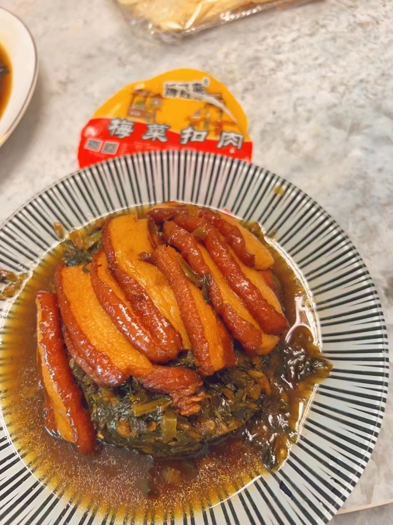 梅菜扣肉，即热及时，大师制作，口味稳定，饭店好品