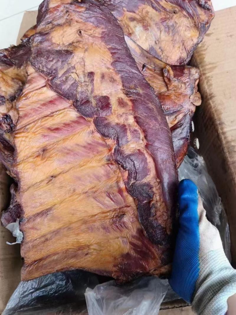 腊肉腊排骨烟熏排骨精排干度好味道香一手货源现货供应