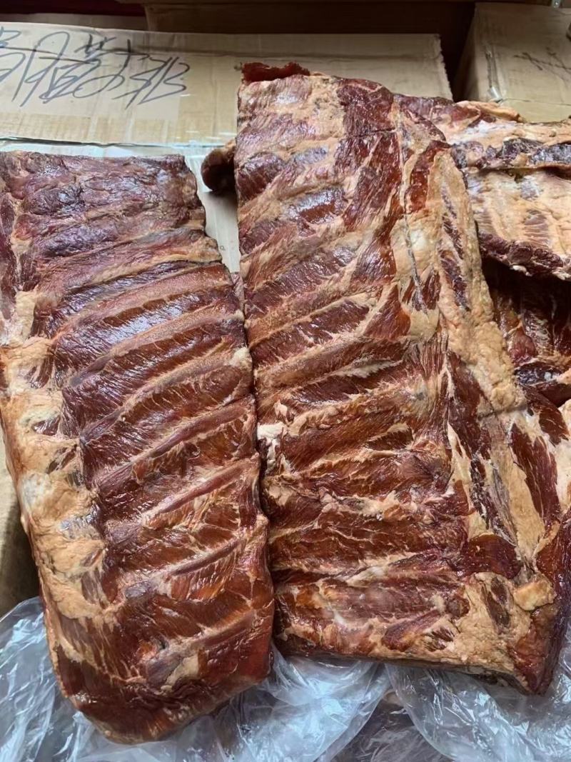 腊肉腊排骨烟熏排骨精排干度好味道香一手货源现货供应