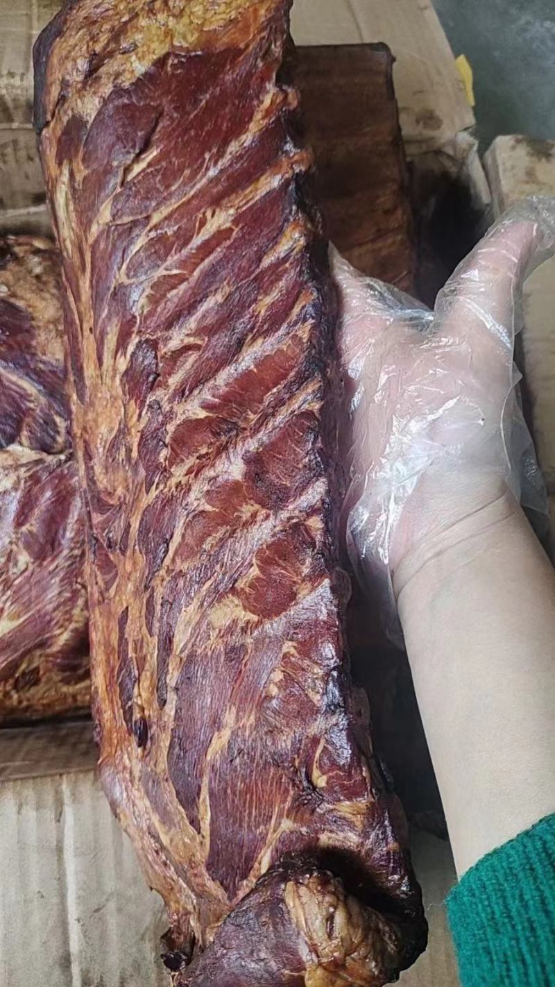 腊肉腊排骨烟熏排骨精排干度好味道香一手货源现货供应