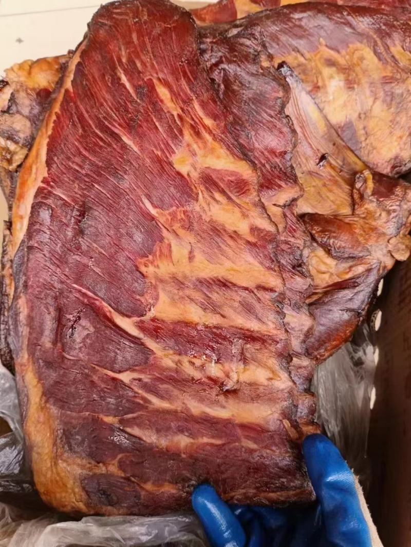 腊肉腊排骨烟熏排骨精排干度好味道香一手货源现货供应
