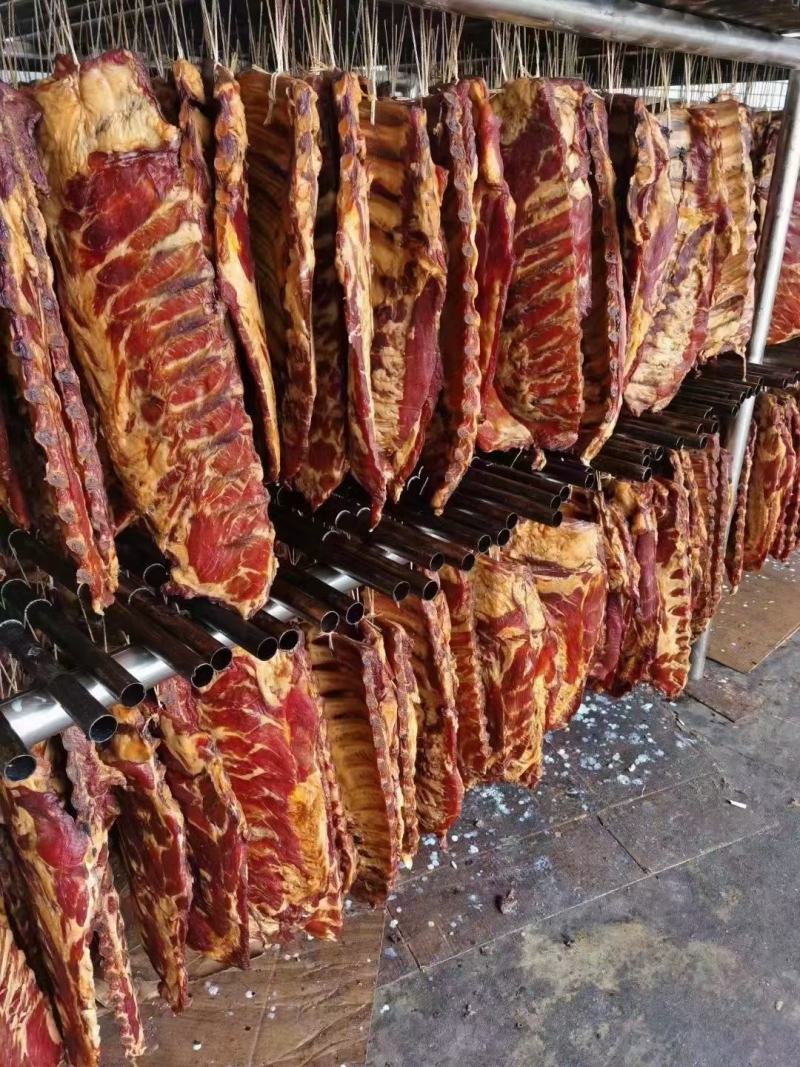 腊肉腊排骨烟熏排骨精排干度好味道香一手货源现货供应
