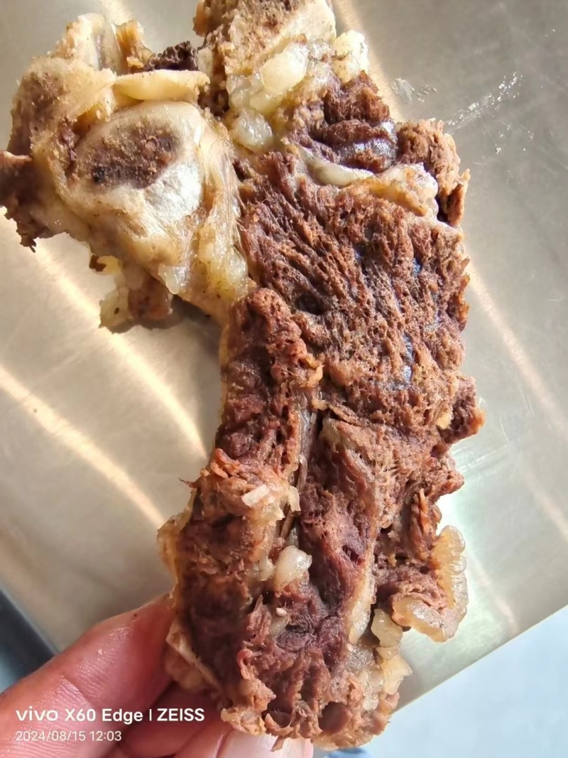厂家直销纯干公牛肋眼骨上脑骨没有刷骨头肥瘦比例均匀