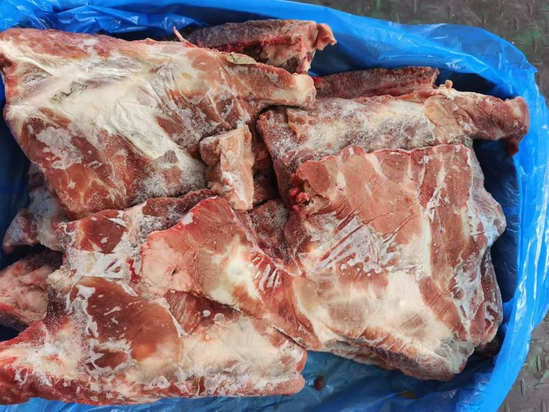 多肉猪小排，新日期，颜色鲜亮，带肉多，价格不高，