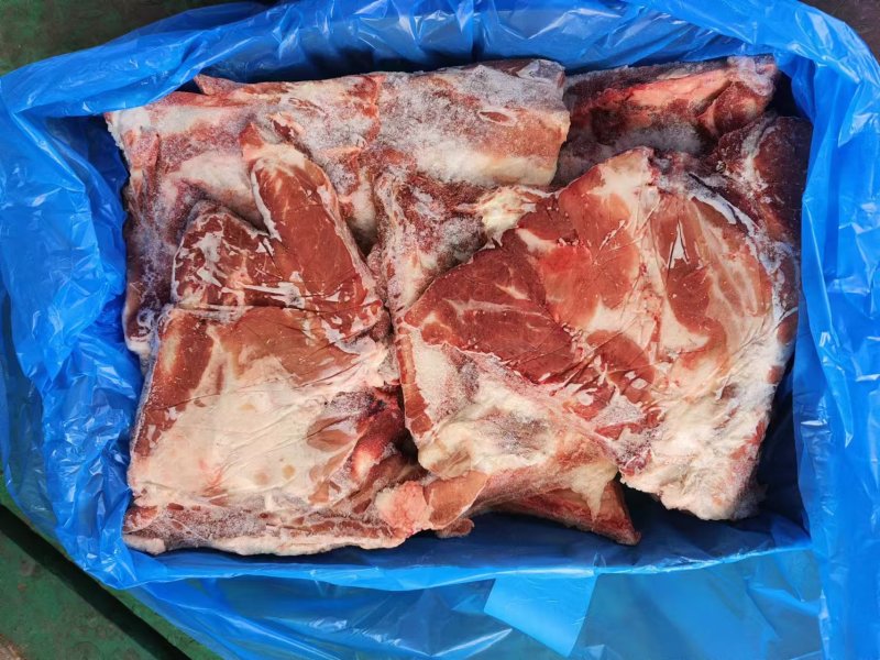 多肉猪小排，新日期，颜色鲜亮，带肉多，价格不高，