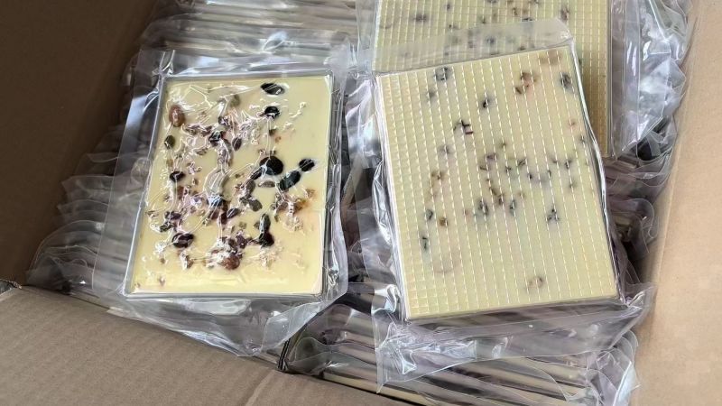 坚果炒酸奶，一片125g，一件80片，20斤