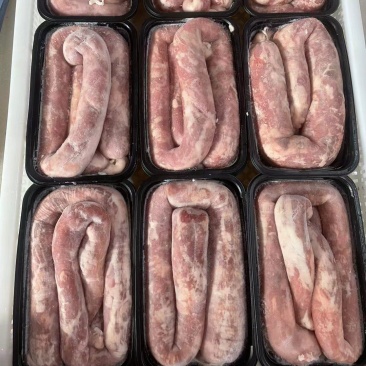 肠包肉，羊肠包羊肉，纯羊肉，都是大块的，保证不是碎肉