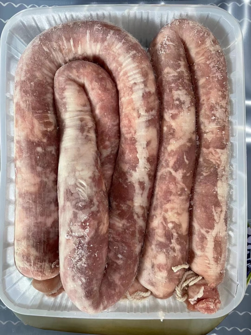 肠包肉，羊肠包羊肉，纯羊肉，都是大块的，保证不是碎肉