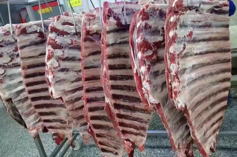 鲜牛肉，羊肉批发零售。卤肉批发零售供应。诚信经营服务客户