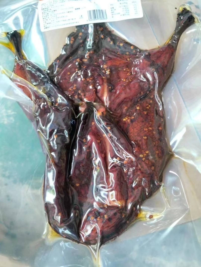 板鸭酱香烟熏板鸭**黑鸭