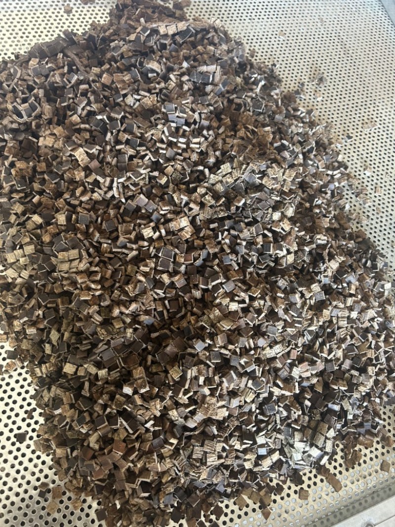杜仲皮干货刮粗皮多种规格高压清洗产地货源量大从优