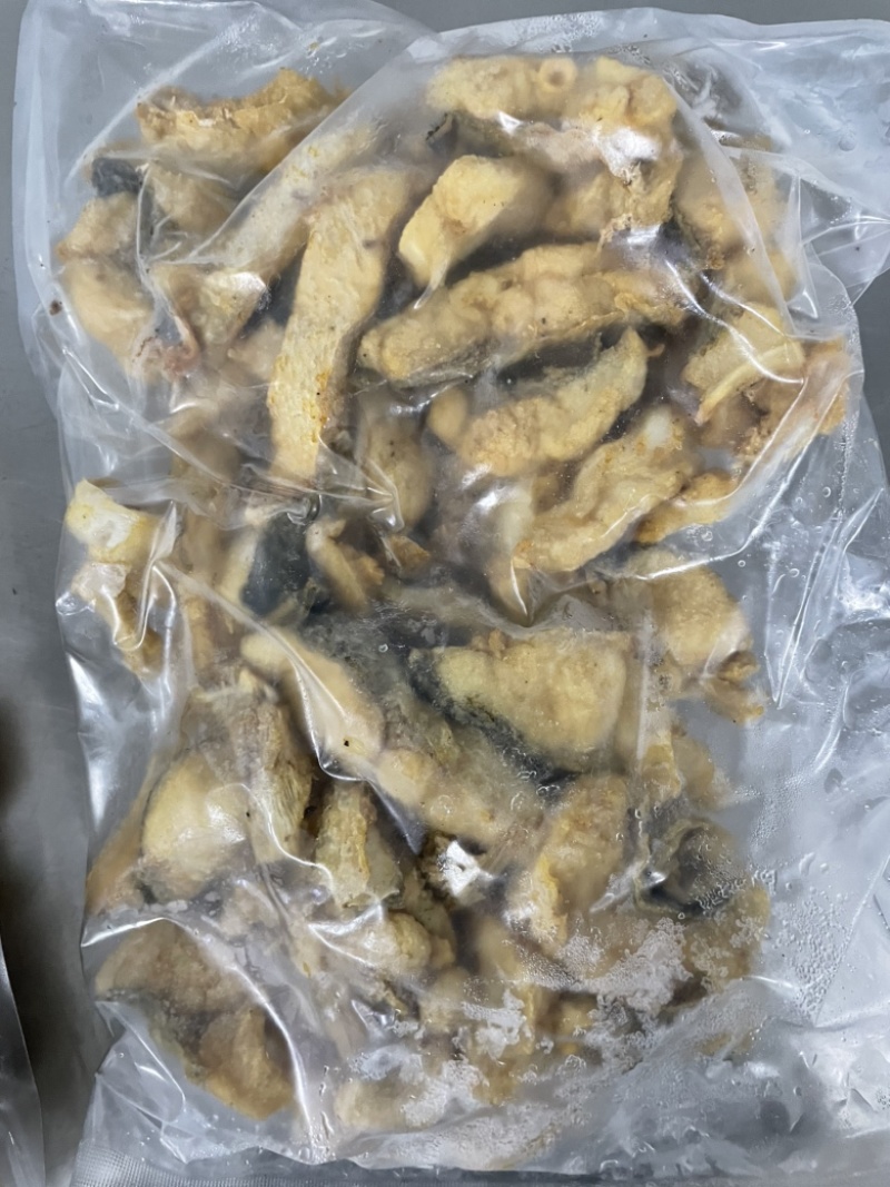【葱油鱼块】油炸鱼块，餐饮酒店快餐，冻品批发，1公斤1包