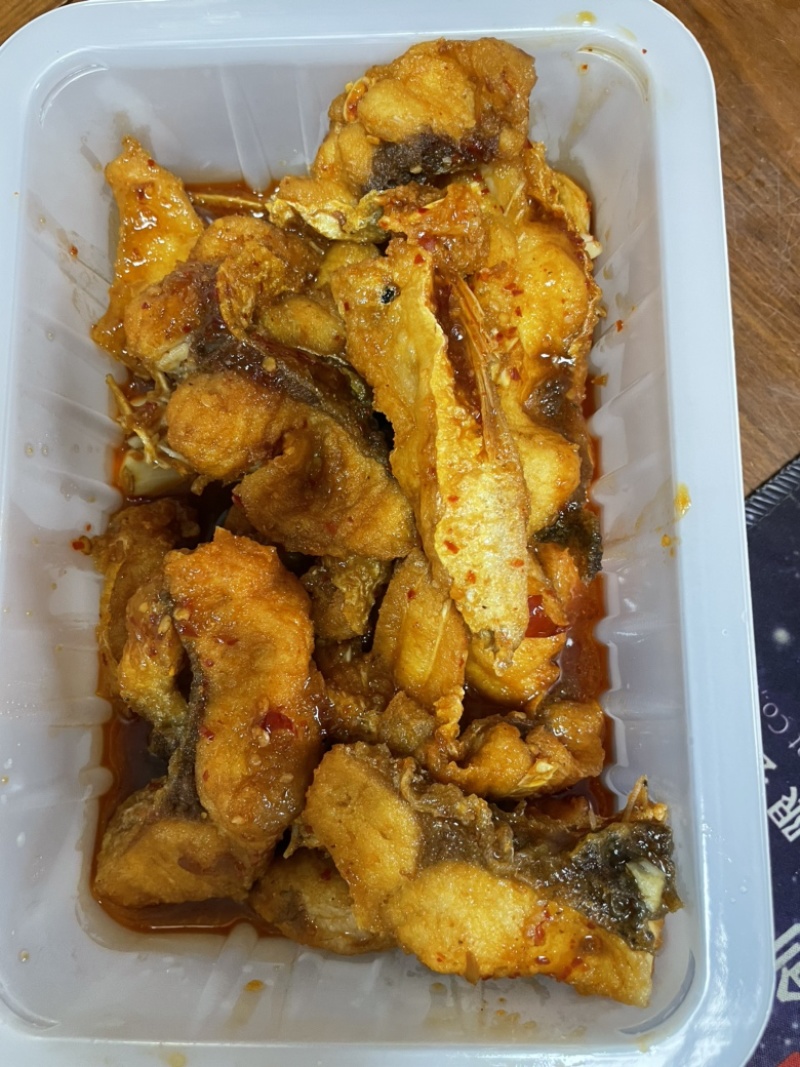 【葱油鱼块】油炸鱼块，餐饮酒店快餐，冻品批发，1公斤1包