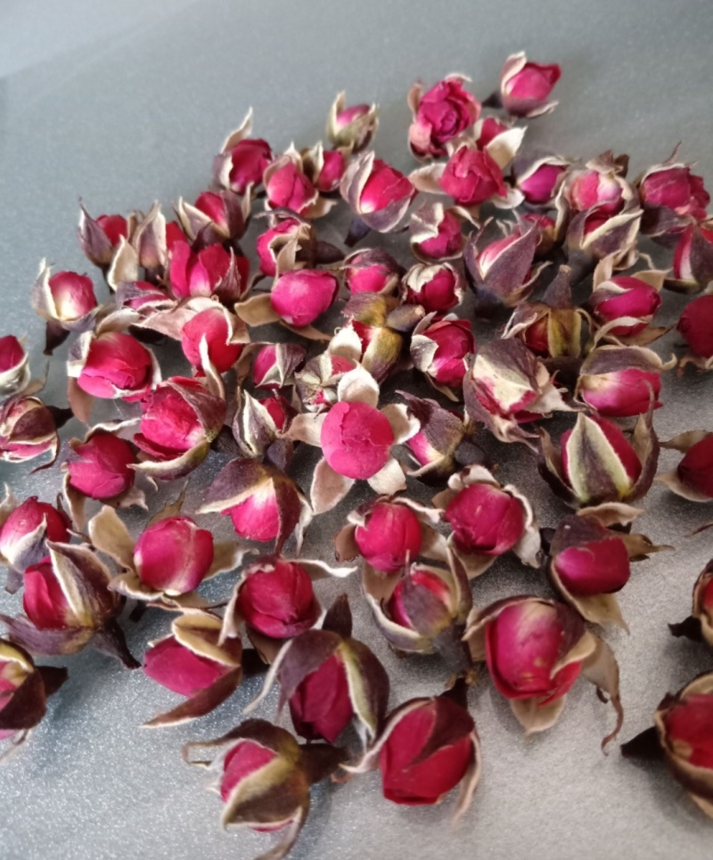 云南金边玫瑰，***，高温烘干，优质农产品，玫瑰花茶！