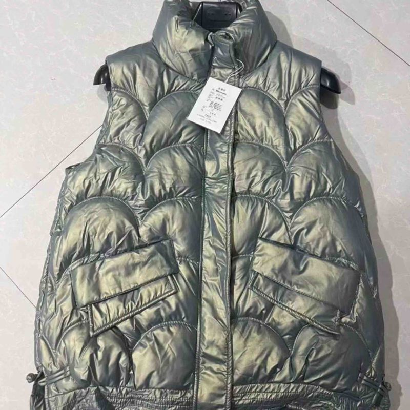 1400件马甲低价清货