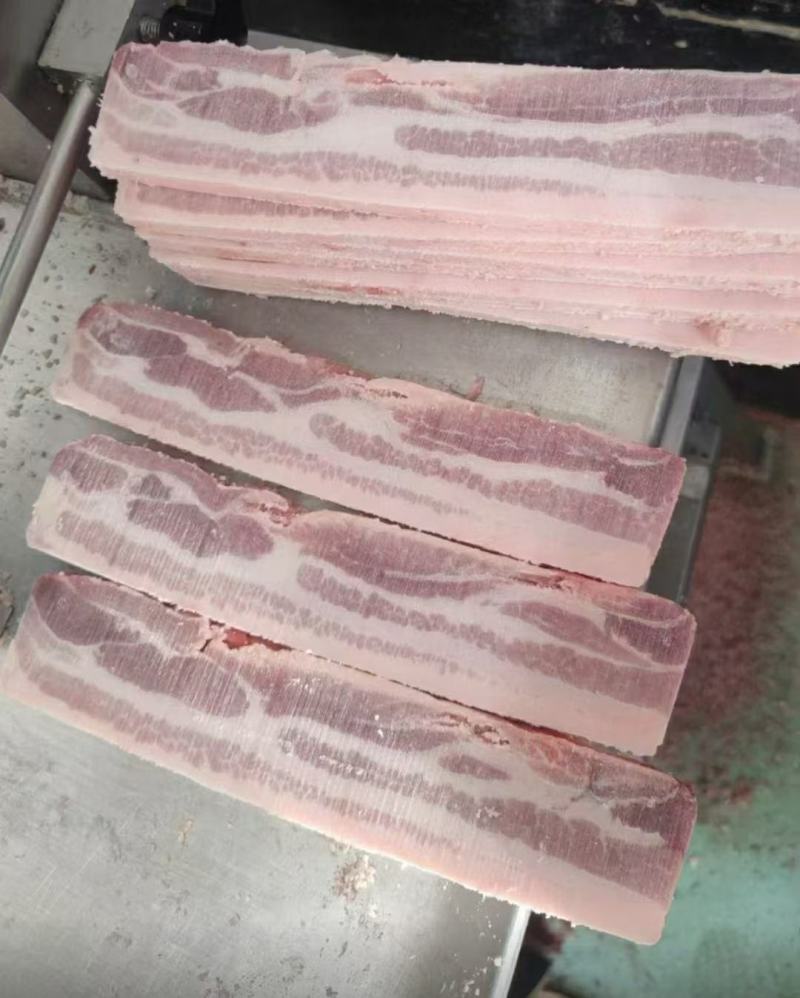 去皮抽骨中方，20kg左右一箱，4片，烤肉店必备