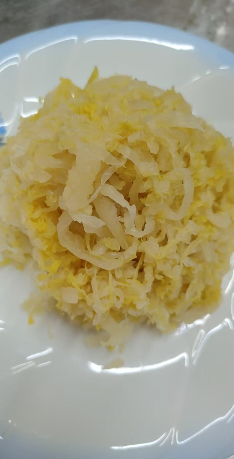 【酸菜包】