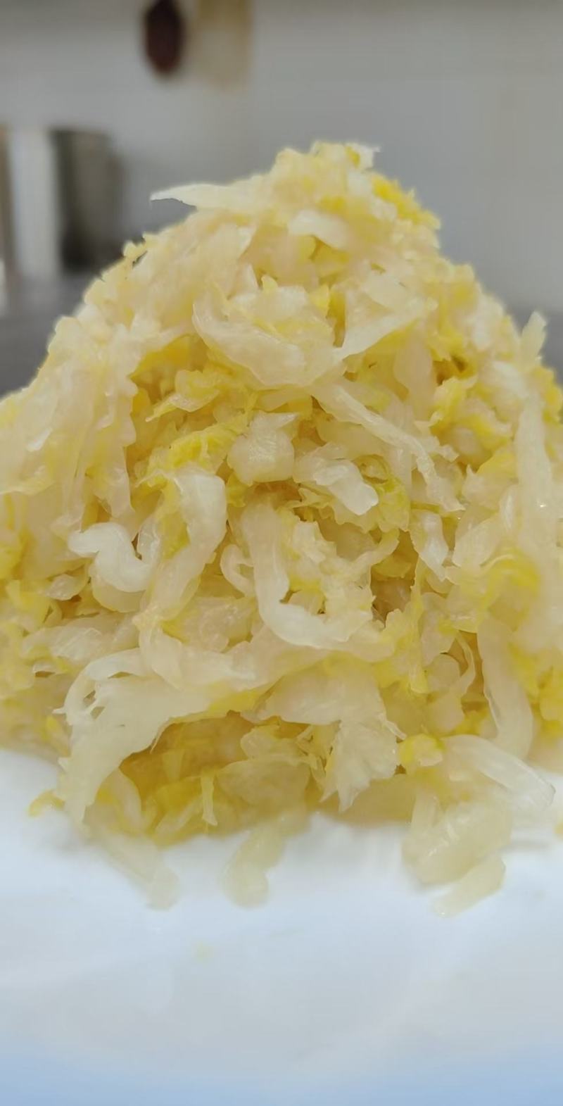 【酸菜包】