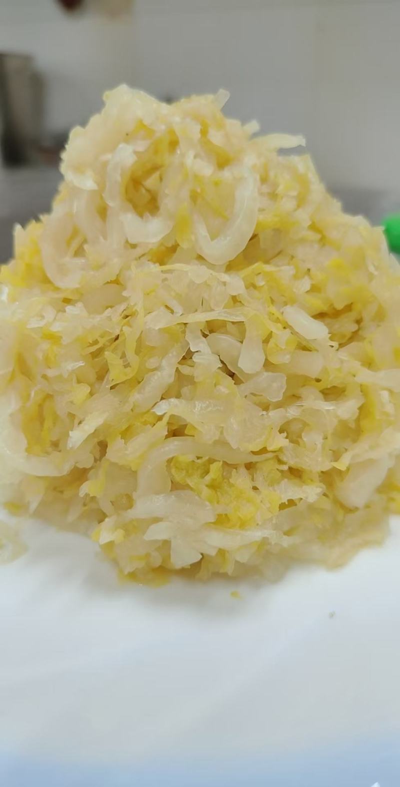 【酸菜包】