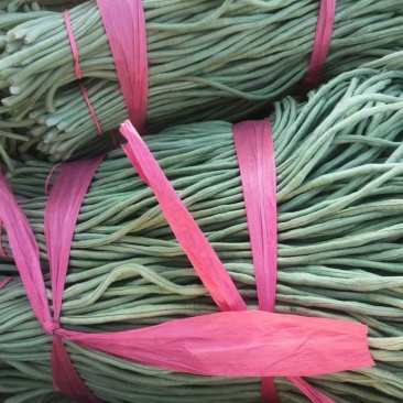 新茬豆角大量供应，质量非常好，要的老板联系
