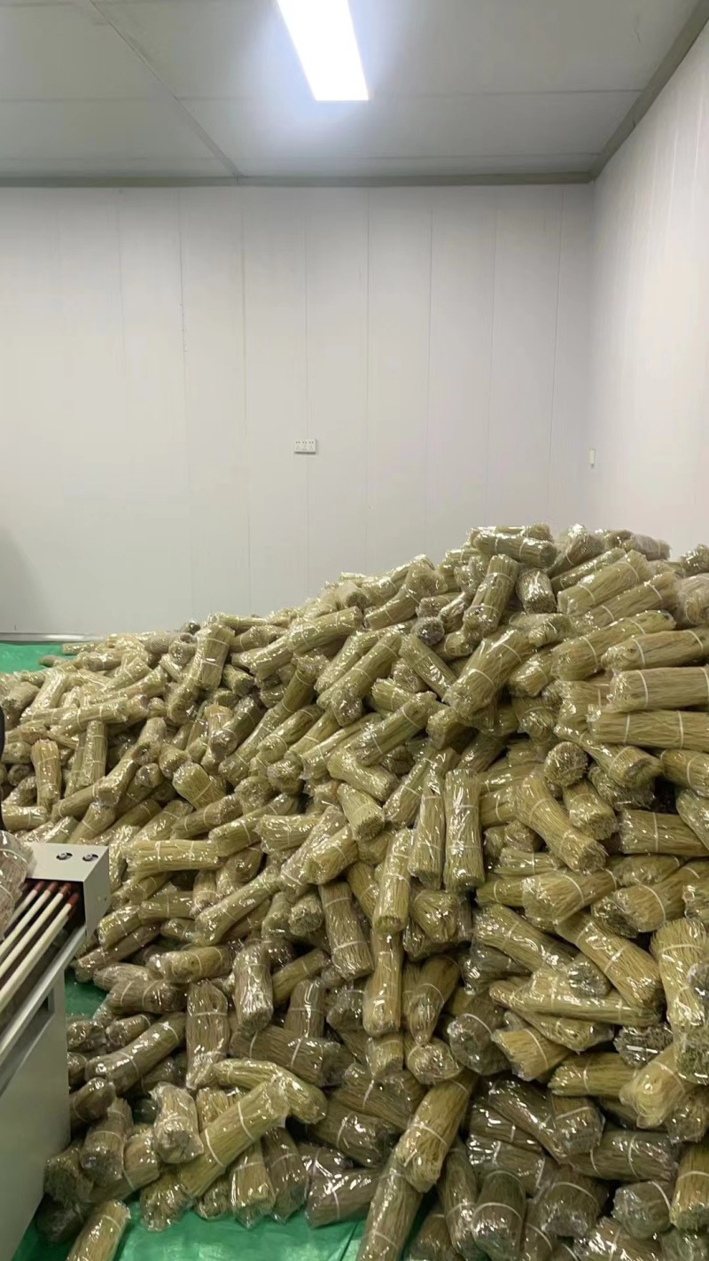 【工厂直供】红薯粉条电商代发常年供应量大从，证件齐全
