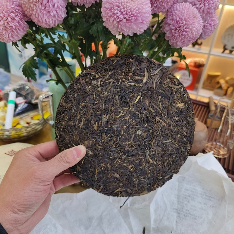 景迈生普洱茶生茶饼茶叶普洱茶生普饼实木礼盒包装357克