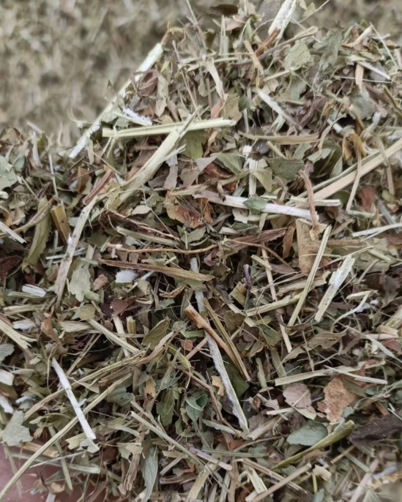 花生油饼（麸）是花生榨油后剩余的残渣。它富含蛋白质欢迎