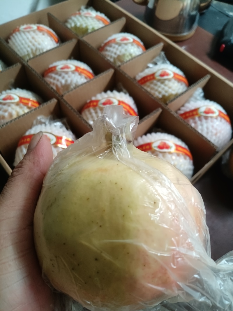 老树百年品牌。云南蒙自甜石榴（水晶玛瑙石榴）上市中，