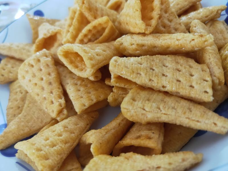 妙角脆膨化食品休闲食品小食品小零食孜然牛排味。