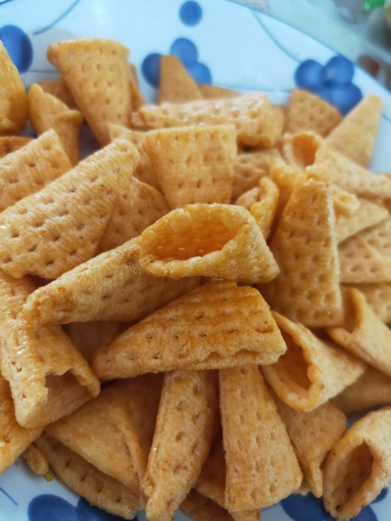 妙角脆膨化食品休闲食品小食品小零食孜然牛排味。