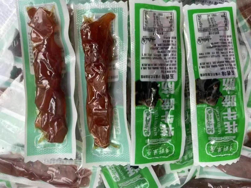 棒牛士手撕牛蹄筋，香辣味一件20斤牛蹄皮加牛筋制作而成