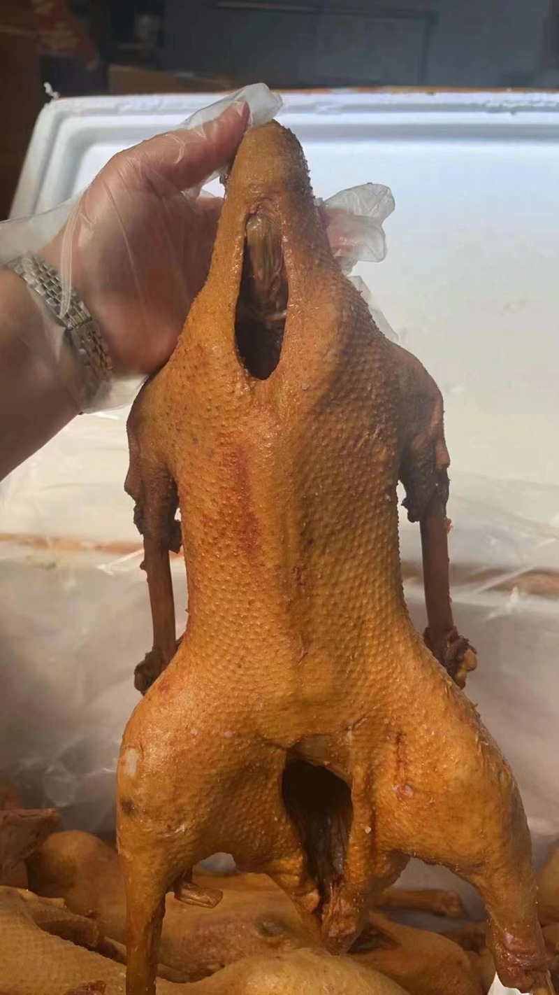 卤味熟食卤鹅全熟卤鹅卤味地摊卤鹅早市卤鹅卤菜店