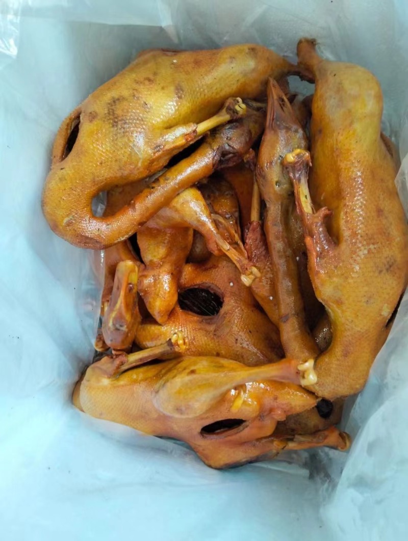 卤味熟食卤鹅全熟卤鹅卤味地摊卤鹅早市卤鹅卤菜店