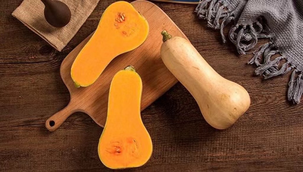 贝贝南瓜整颗及切开特写